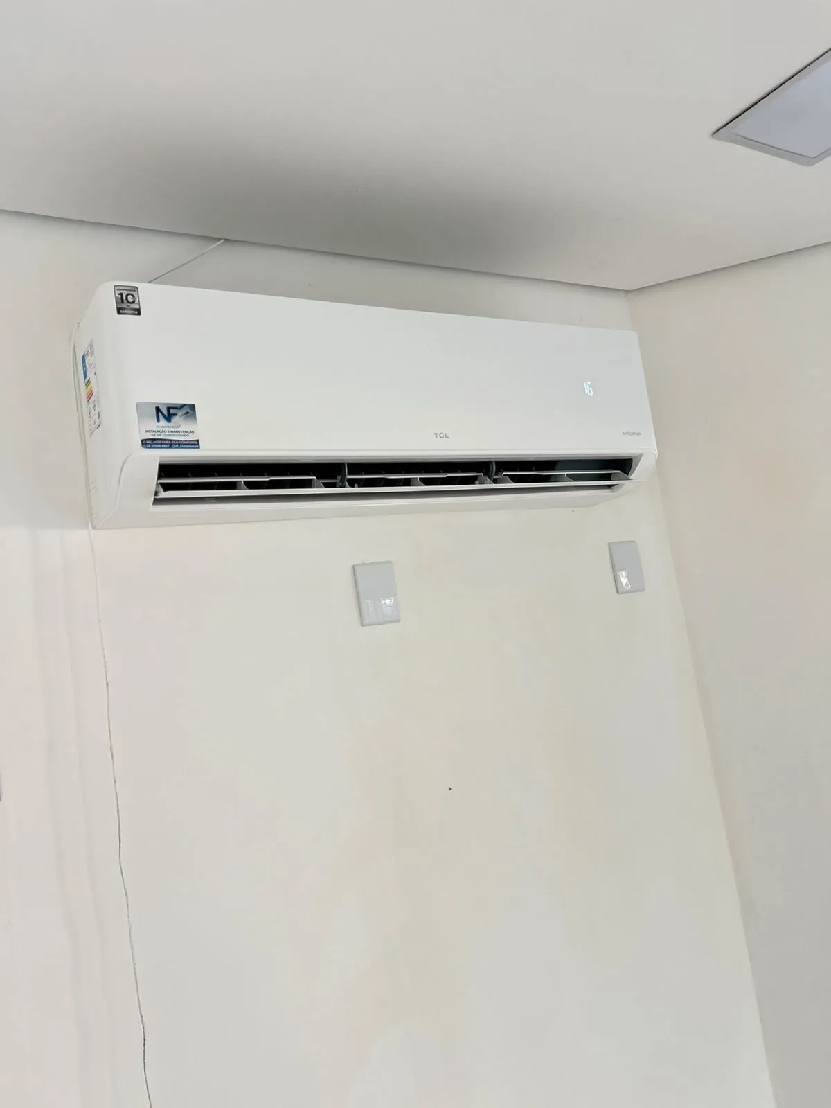 Ar-condicionado TCL com selo da NF Climatização após instalação